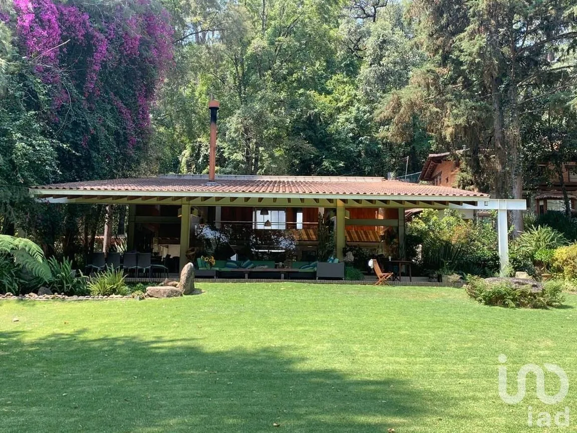 Casa en Venta en Avándaro, Valle de Bravo, Estado De México | NEX-227239 | iad México | Foto 3 de 18