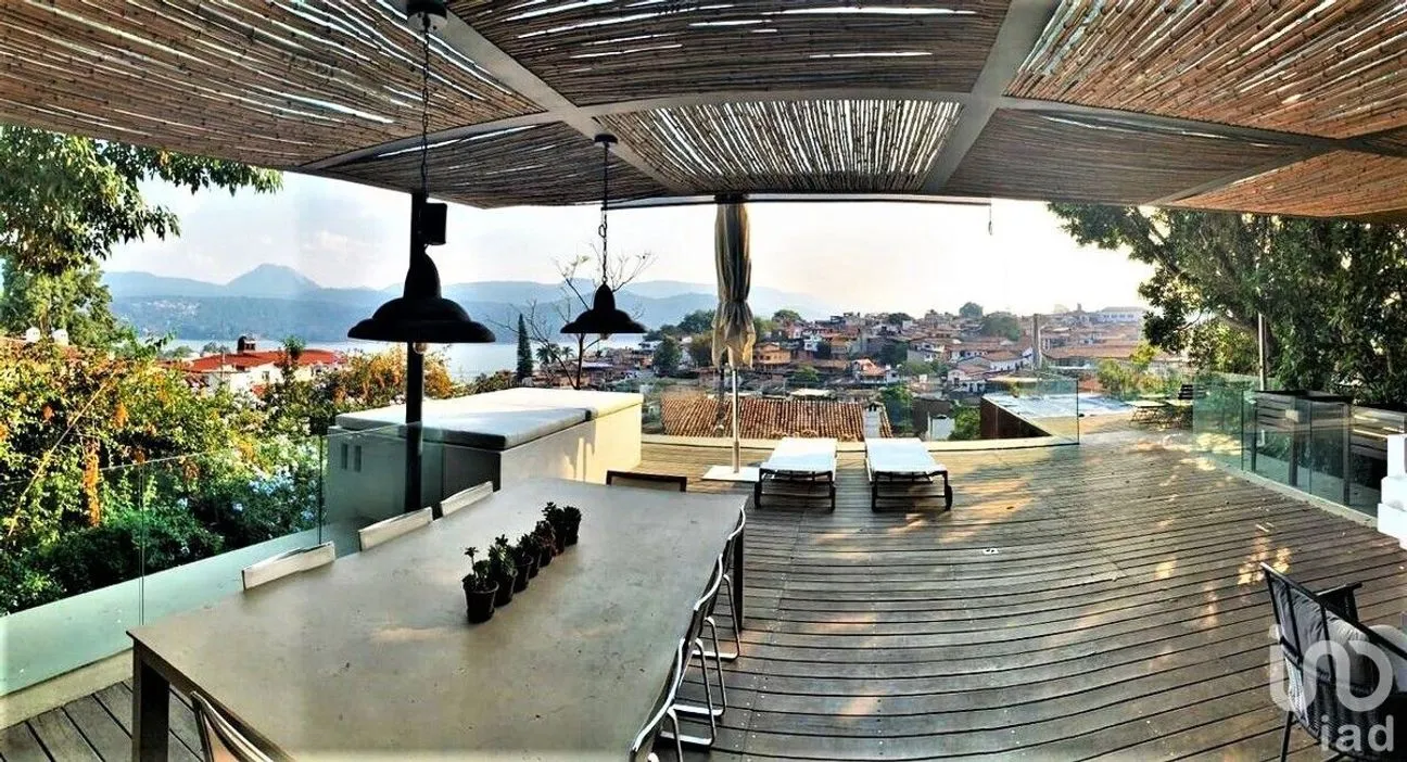 Casa en Venta en Valle de Bravo, Valle de Bravo, Estado De México | NEX-227241 | iad México | Foto 5 de 21