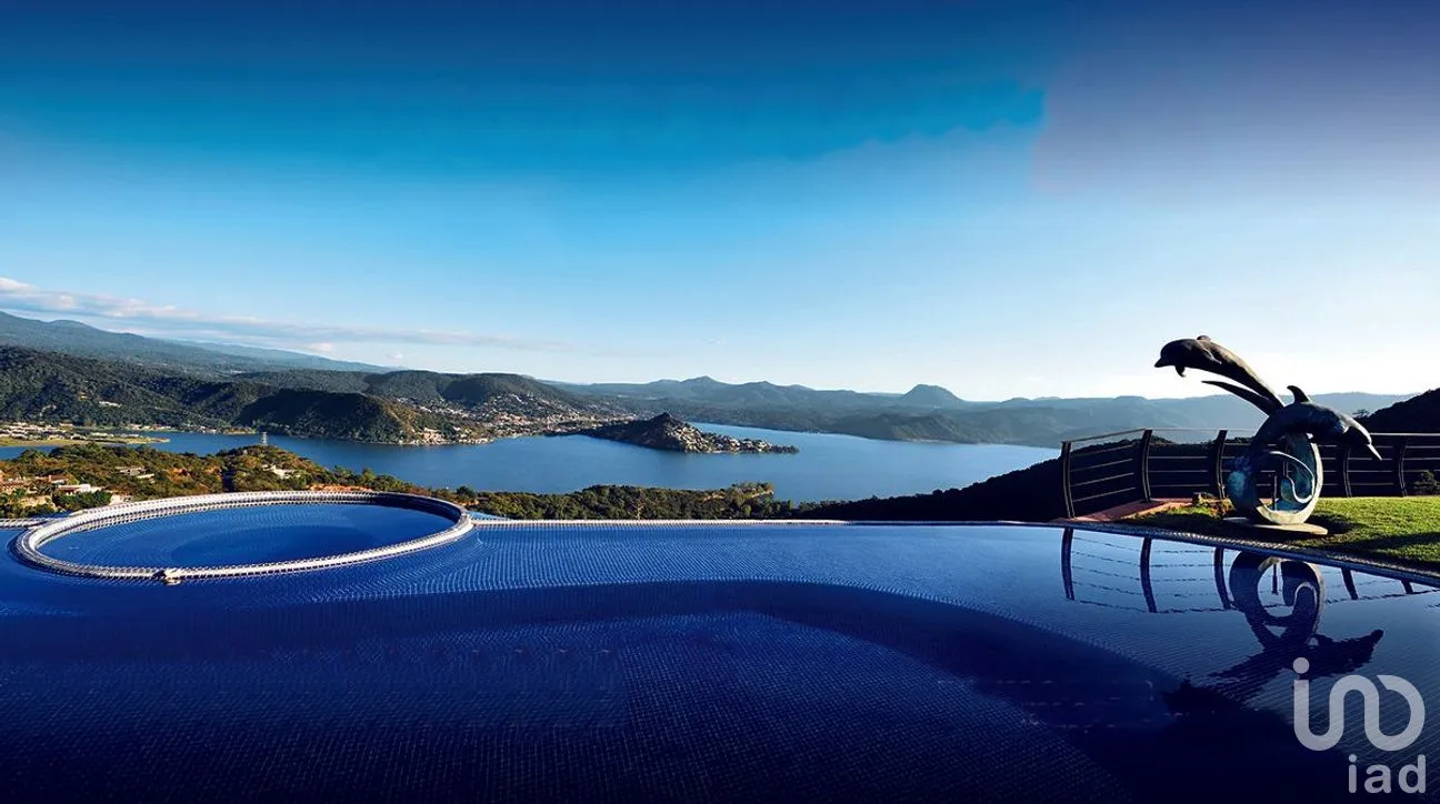 Casa en Venta en San Gaspar, Valle de Bravo, Estado De México | NEX-227243 | iad México | Foto 2 de 6