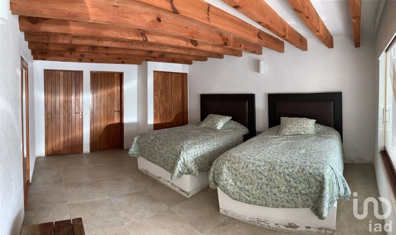 Casa en Venta en Valle de Bravo, Valle de Bravo, Estado De México | NEX-227250 | iad México | Foto 9 de 22