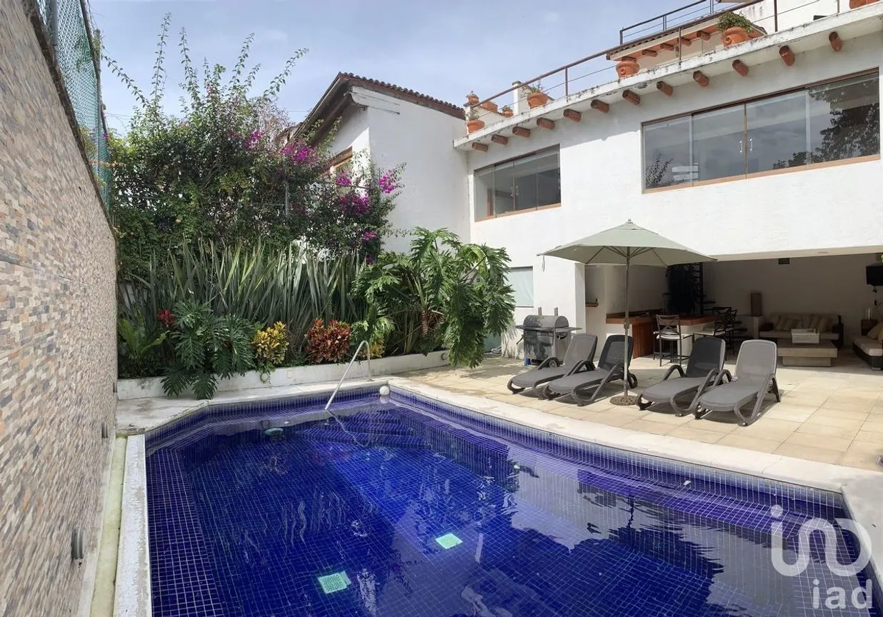 Casa en Venta en Valle de Bravo, Valle de Bravo, Estado De México | NEX-227250 | iad México | Foto 1 de 22