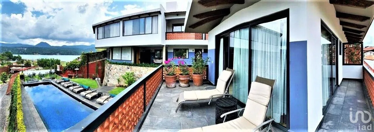 Casa en Venta en Valle de Bravo, Valle de Bravo, Estado De México | NEX-227251 | iad México | Foto 3 de 15