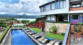 NEX-227251 - Casa en Venta, con 14 recamaras, con 14 baños, con 700 m2 de construcción en Valle de Bravo, CP 51200, Estado De México.