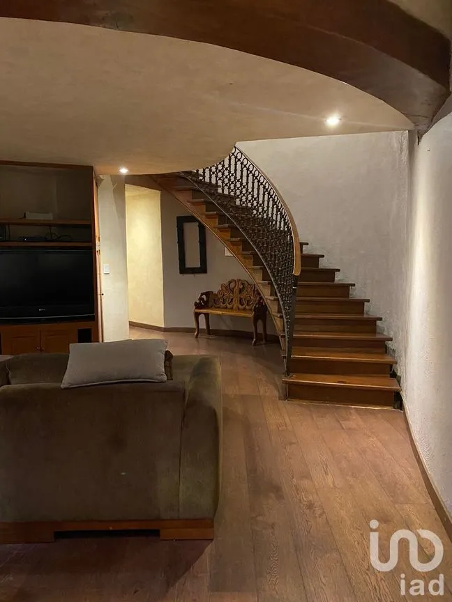 Casa en Venta en Avándaro, Valle de Bravo, Estado De México | NEX-227262 | iad México | Foto 17 de 47