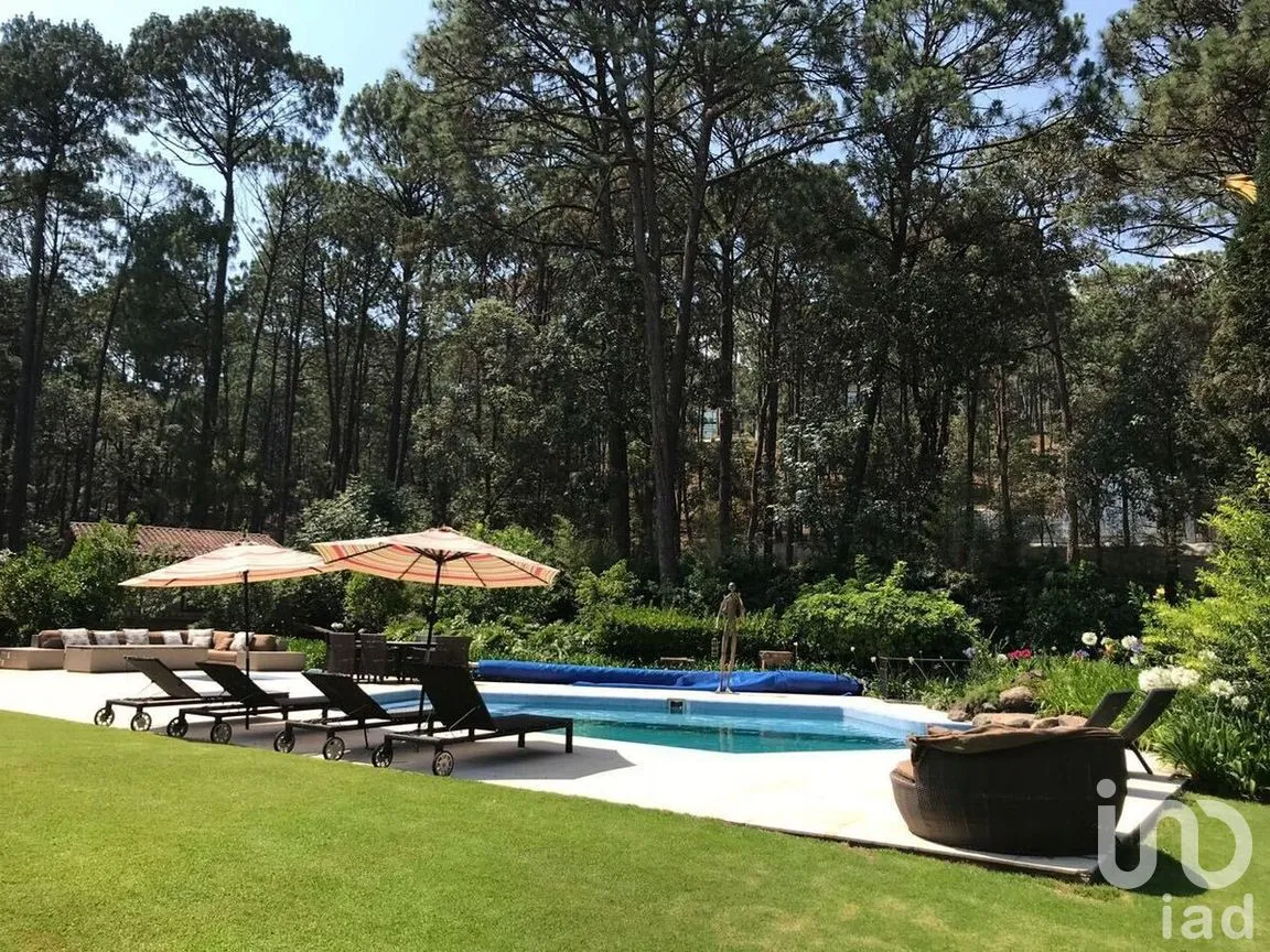 Casa en Venta en Avándaro, Valle de Bravo, Estado De México | NEX-227262 | iad México | Foto 3 de 47