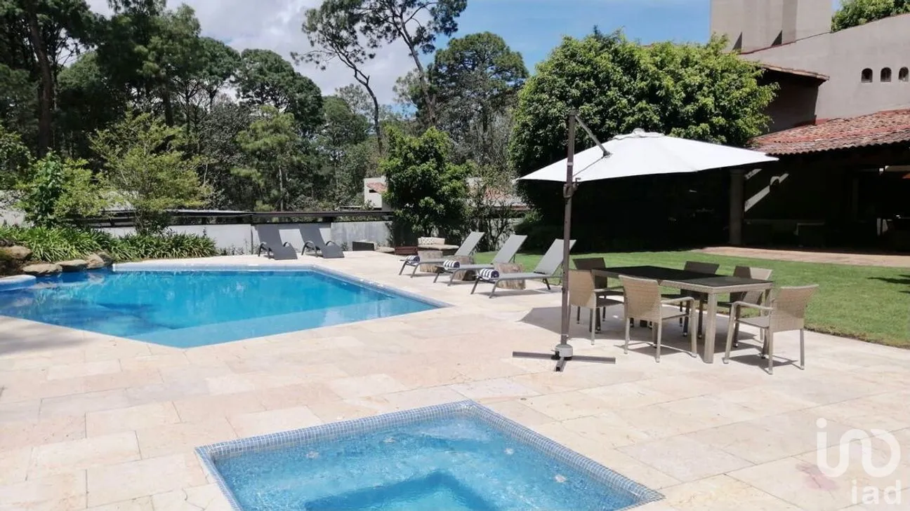 Casa en Venta en Avándaro, Valle de Bravo, Estado De México | NEX-227262 | iad México | Foto 6 de 47