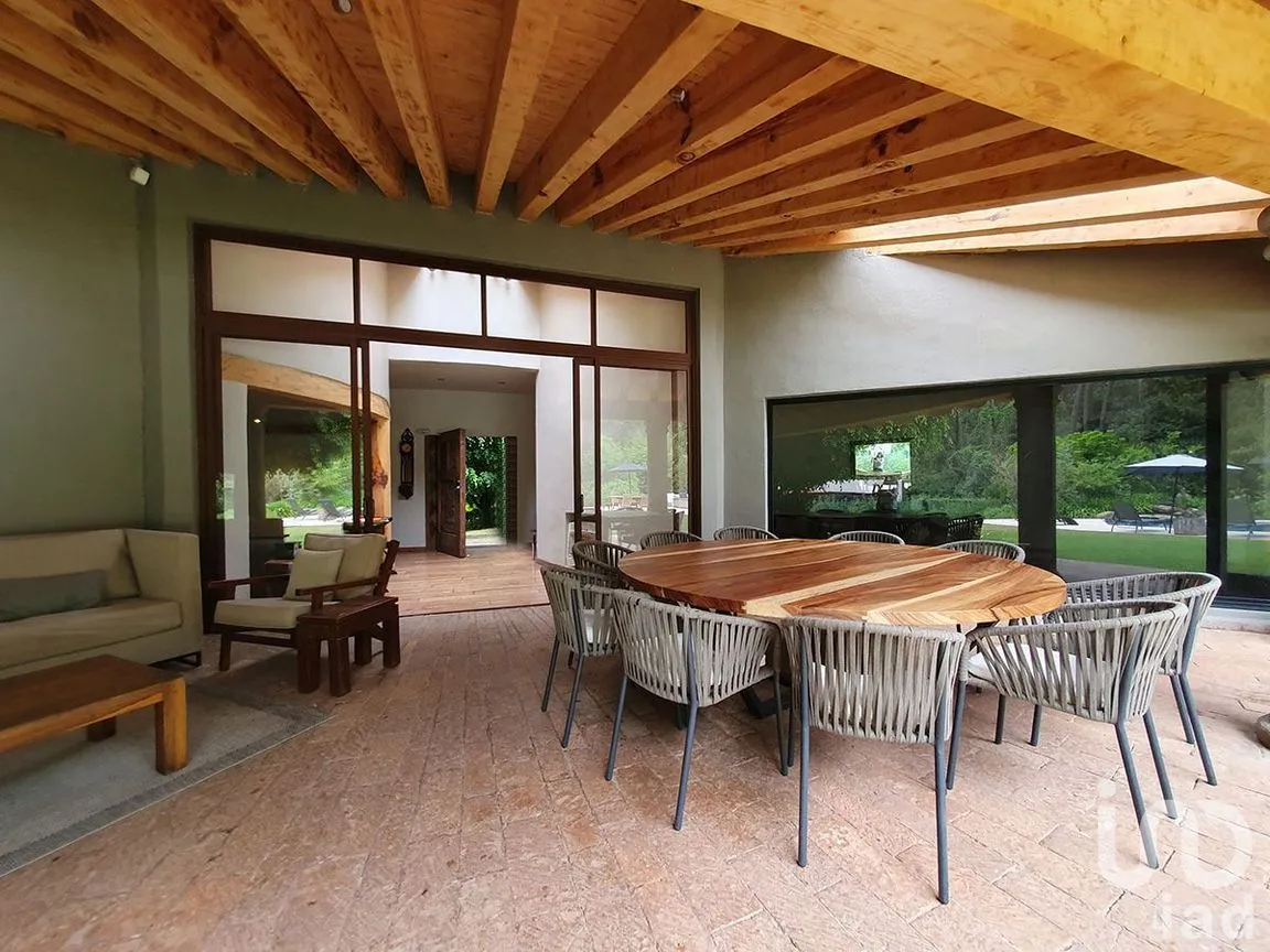 Casa en Venta en Avándaro, Valle de Bravo, Estado De México | NEX-227262 | iad México | Foto 9 de 47