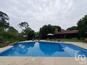 NEX-227262 - Casa en Venta, con 5 recamaras, con 5 baños, con 650 m2 de construcción en Avándaro, CP 51200, Estado De México.