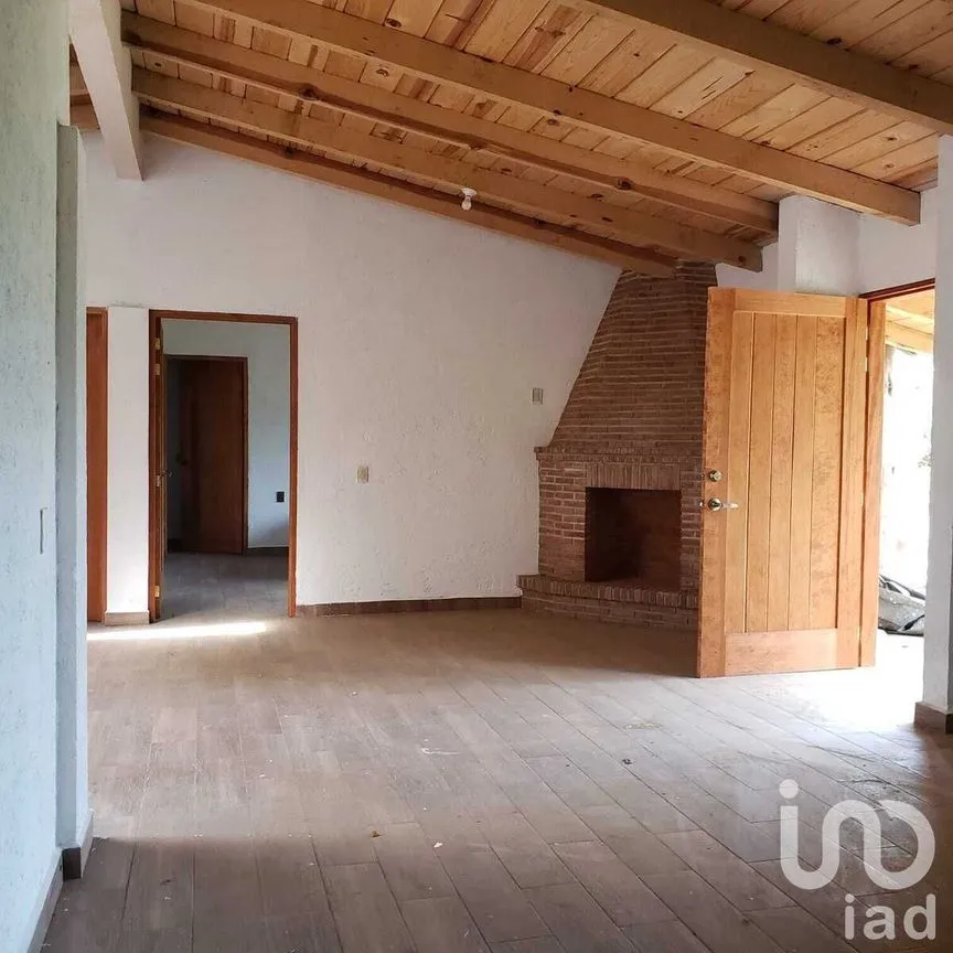 Casa en Renta en Valle de Bravo, Valle de Bravo, Estado De México | NEX-227278 | iad México | Foto 4 de 10