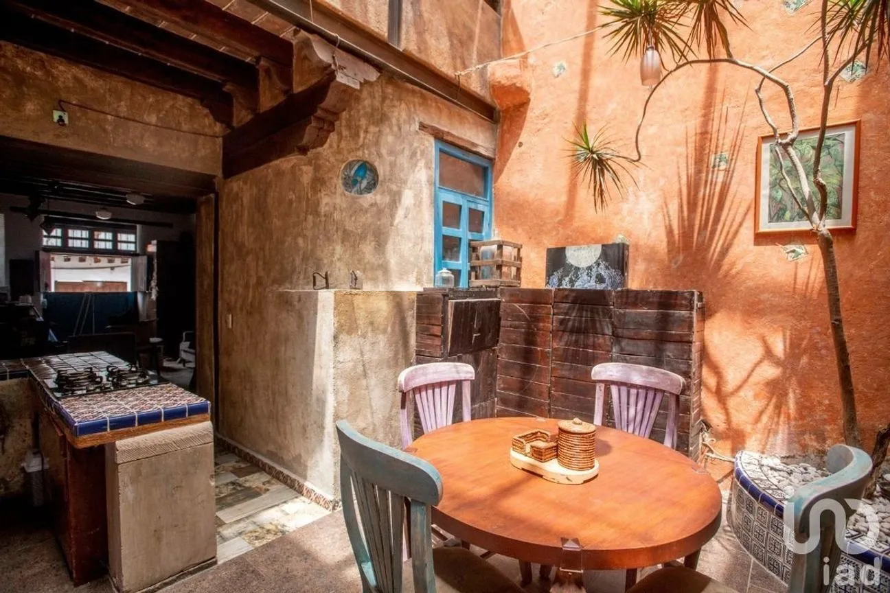 Casa en Venta en Valle de Bravo, Valle de Bravo, Estado De México | NEX-227296 | iad México | Foto 7 de 17