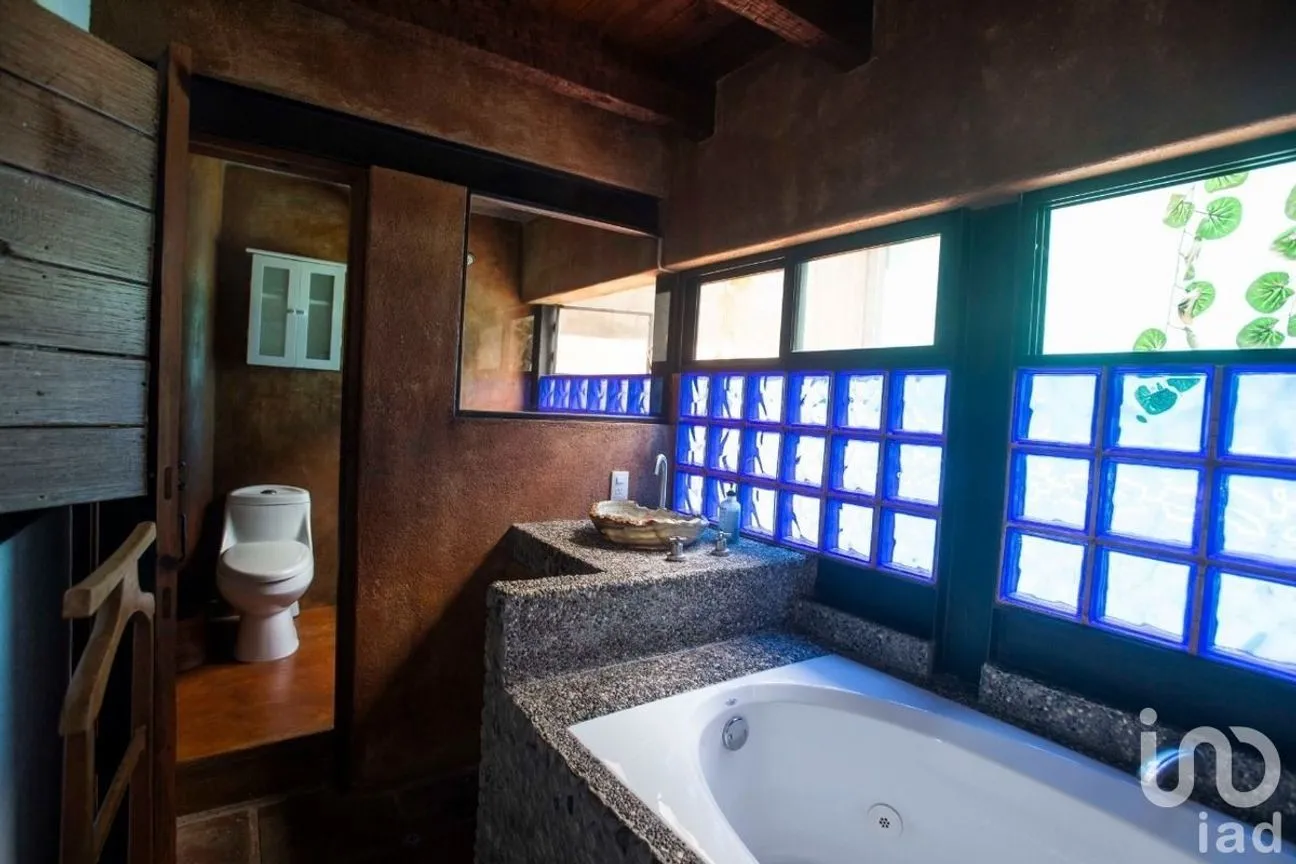 Casa en Renta en Valle de Bravo, Valle de Bravo, Estado De México | NEX-227297 | iad México | Foto 11 de 17