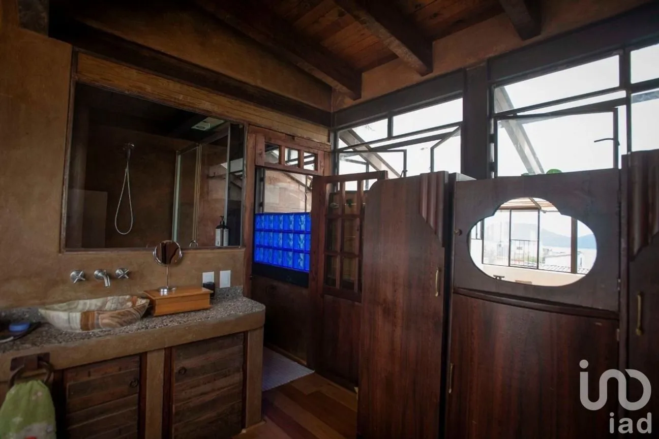 Casa en Renta en Valle de Bravo, Valle de Bravo, Estado De México | NEX-227297 | iad México | Foto 16 de 17