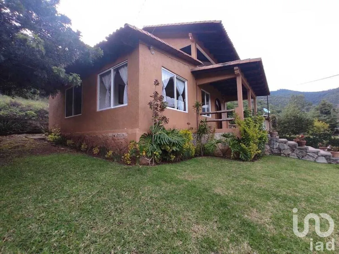 Casa en Renta en San Gaspar, Valle de Bravo, Estado De México | NEX-227298 | iad México | Foto 2 de 19