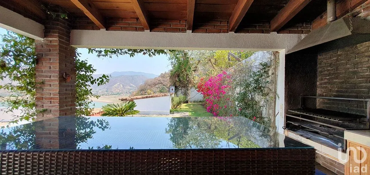 Casa en Venta en Valle de Bravo, Valle de Bravo, Estado De México | NEX-227306 | iad México | Foto 22 de 24