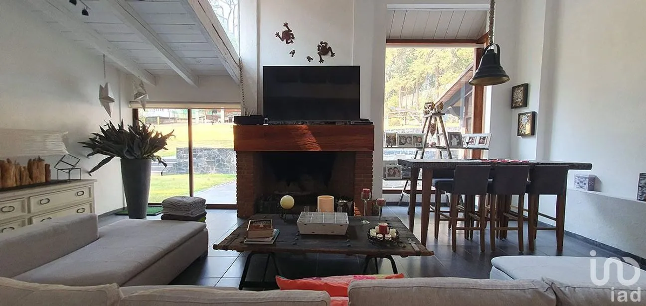 Casa en Venta en Avándaro, Valle de Bravo, Estado De México | NEX-227308 | iad México | Foto 10 de 37