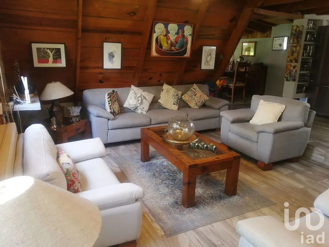Casa en Renta en Avándaro, Valle de Bravo, Estado De México | NEX-227314 | iad México | Foto 1 de 17