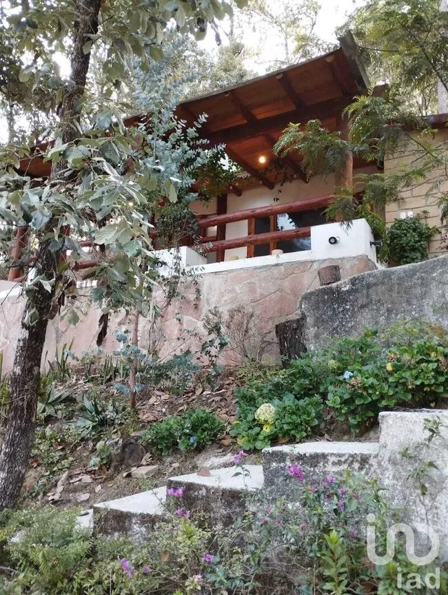 Casa en Renta en Avándaro, Valle de Bravo, Estado De México | NEX-227321 | iad México | Foto 14 de 16