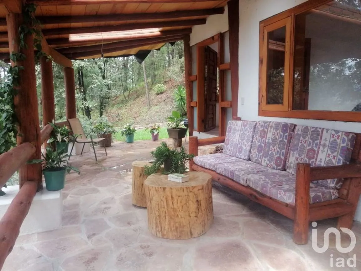 Casa en Renta en Avándaro, Valle de Bravo, Estado De México | NEX-227321 | iad México | Foto 4 de 16