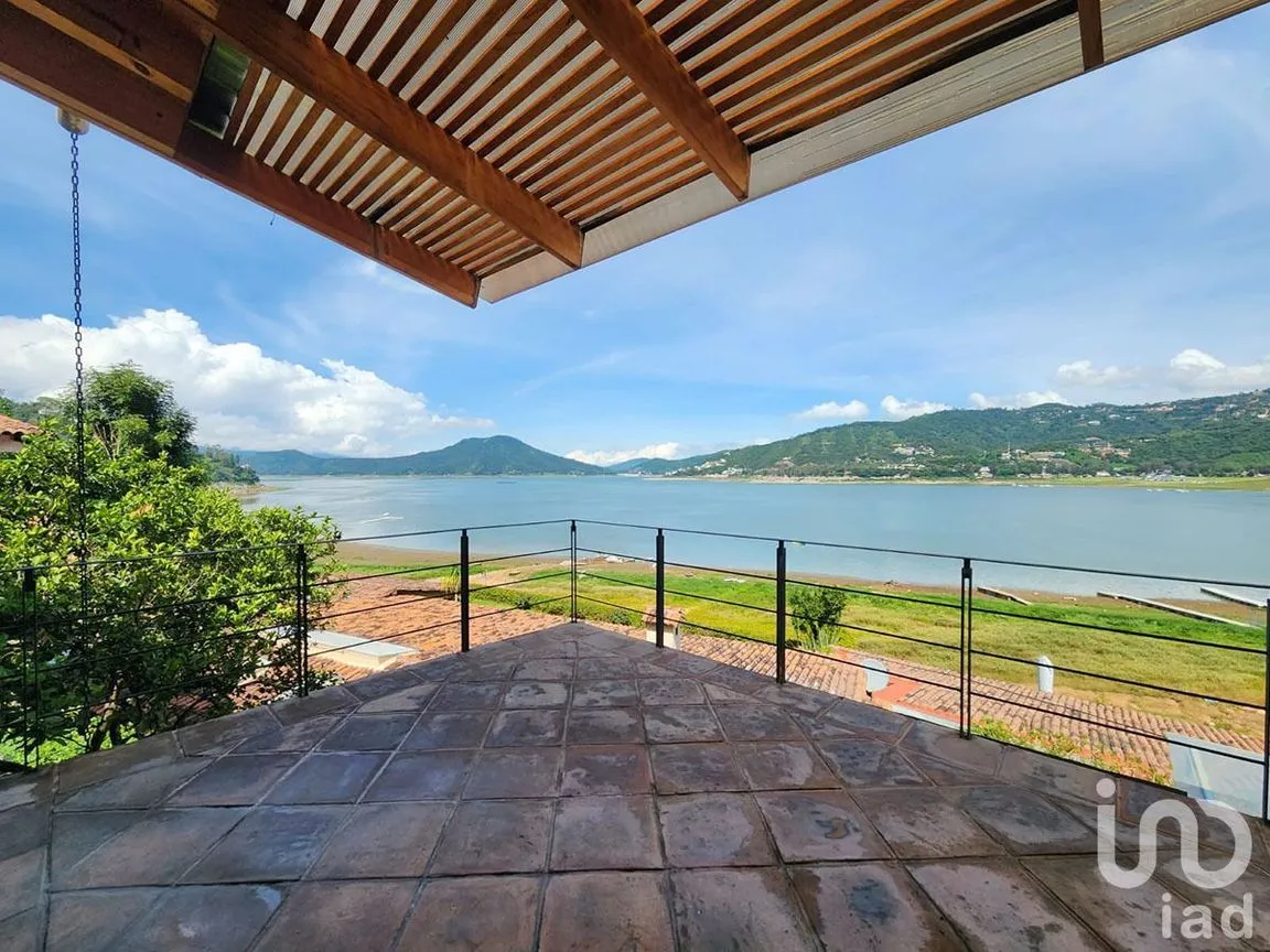 Casa en Renta en Valle de Bravo, Valle de Bravo, Estado De México | NEX-227325 | iad México | Foto 17 de 20