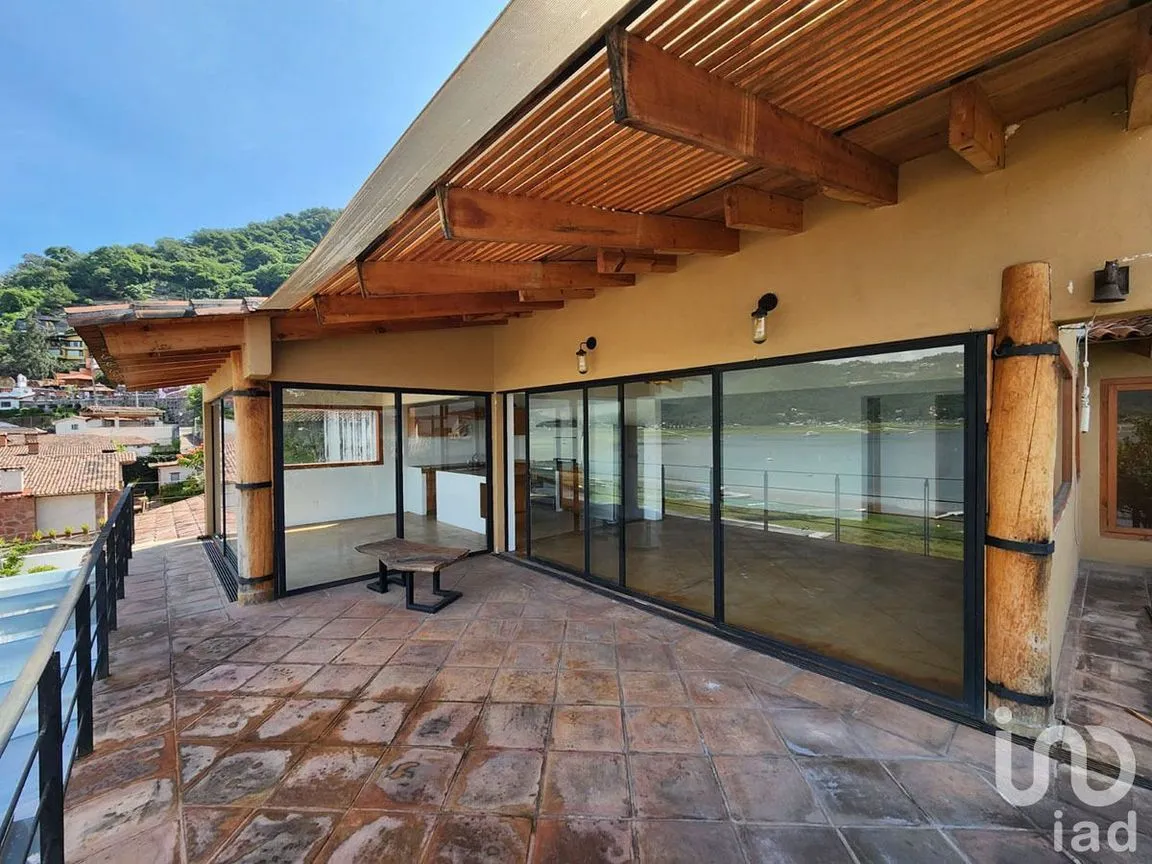 Casa en Renta en Valle de Bravo, Valle de Bravo, Estado De México | NEX-227325 | iad México | Foto 18 de 20