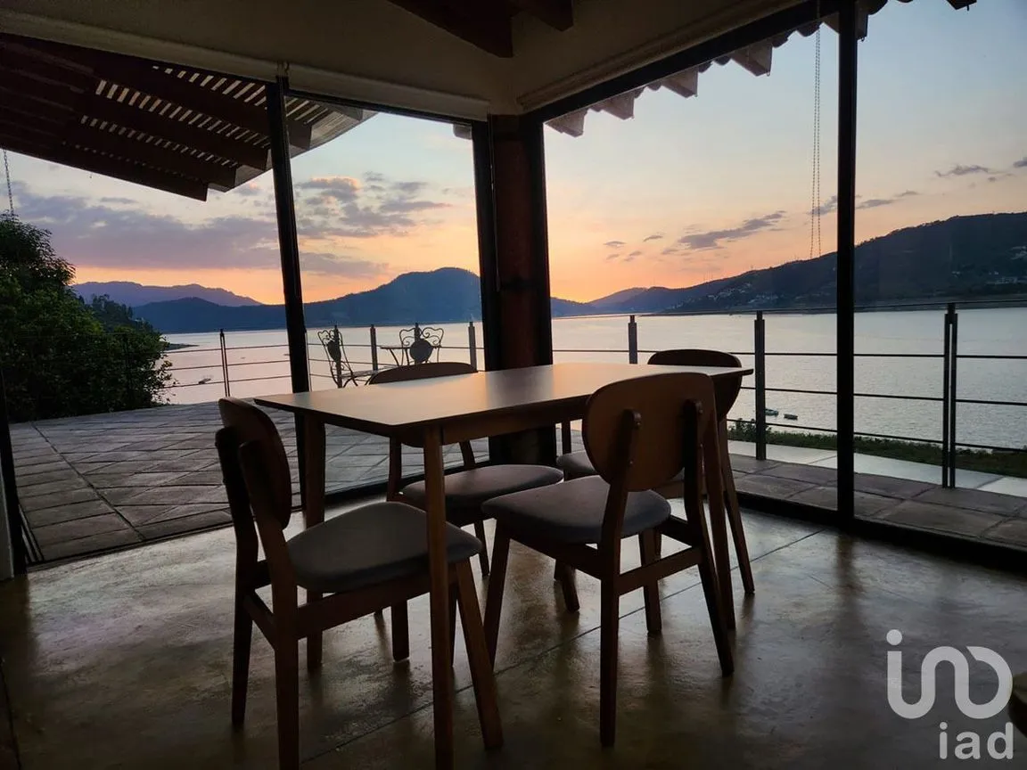 Casa en Renta en Valle de Bravo, Valle de Bravo, Estado De México | NEX-227325 | iad México | Foto 6 de 20