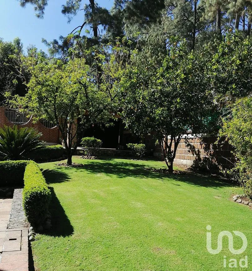 Casa en Venta en Cerro Gordo, Valle de Bravo, Estado De México | NEX-227337 | iad México | Foto 2 de 14
