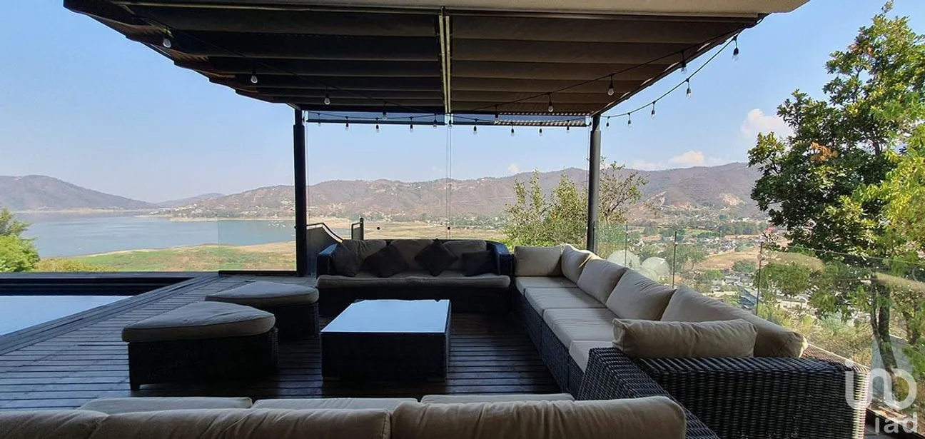 Casa en Venta en Valle de Bravo, Valle de Bravo, Estado De México | NEX-227346 | iad México | Foto 6 de 50