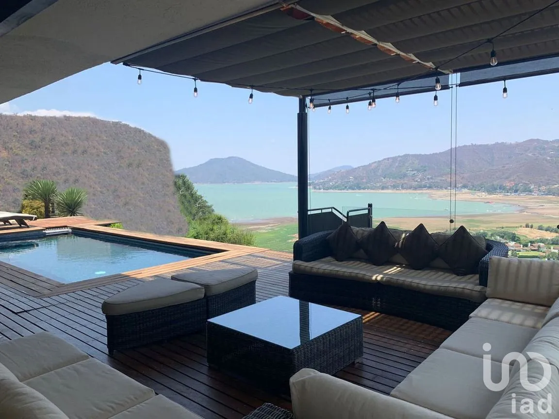 Casa en Venta en Valle de Bravo, Valle de Bravo, Estado De México | NEX-227346 | iad México | Foto 9 de 50