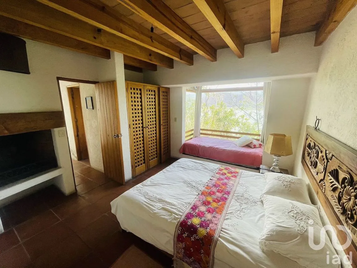 Casa en Renta en Valle de Bravo, Valle de Bravo, Estado De México | NEX-227354 | iad México | Foto 14 de 21