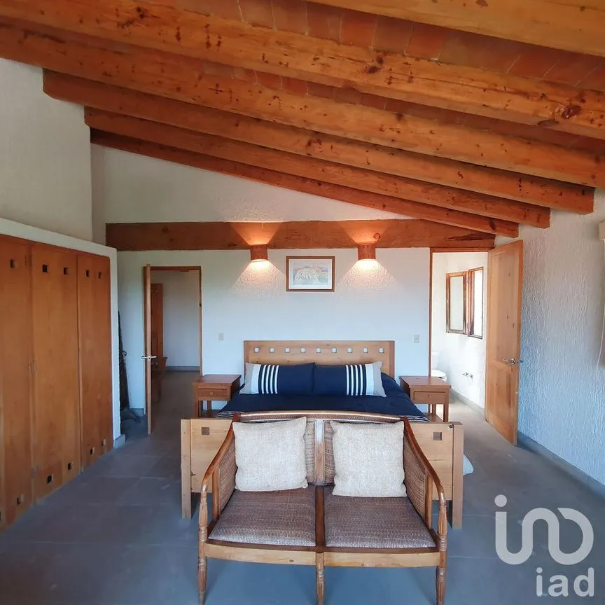 Casa en Renta en Avándaro, Valle de Bravo, Estado De México | NEX-227356 | iad México | Foto 19 de 25