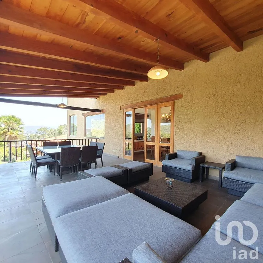 Casa en Renta en Avándaro, Valle de Bravo, Estado De México | NEX-227356 | iad México | Foto 3 de 25