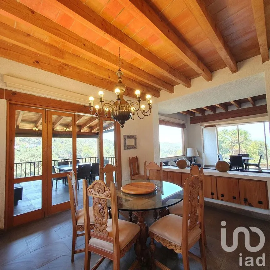 Casa en Renta en Avándaro, Valle de Bravo, Estado De México | NEX-227356 | iad México | Foto 8 de 25