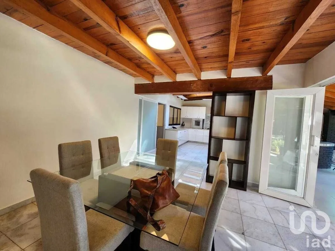 Casa en Renta en Avándaro, Valle de Bravo, Estado De México | NEX-227362 | iad México | Foto 5 de 23