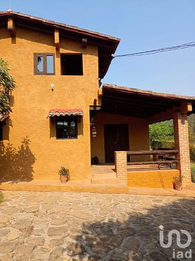 Casa en Renta en Valle de Bravo, Valle de Bravo, Estado De México | NEX-227366 | iad México | Foto 11 de 15