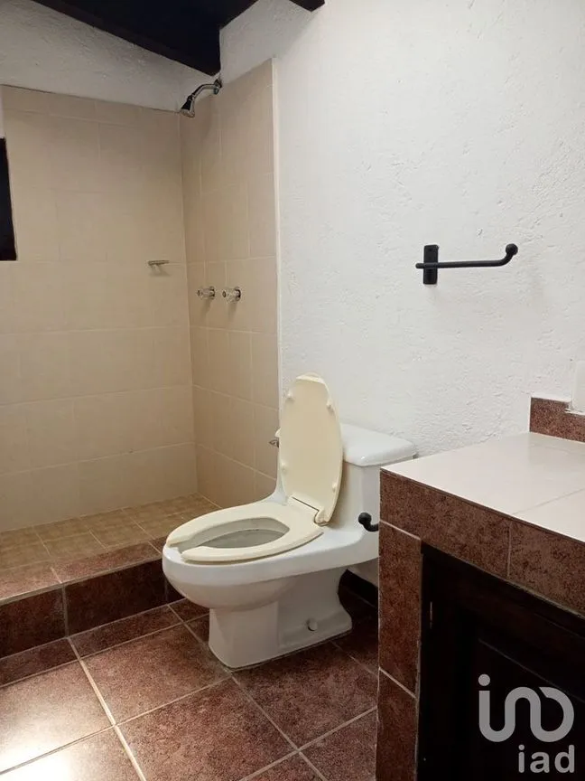 Casa en Renta en Valle de Bravo, Valle de Bravo, Estado De México | NEX-227366 | iad México | Foto 8 de 15