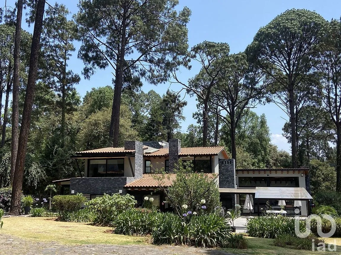 Casa en Renta en Avándaro, Valle de Bravo, Estado De México | NEX-227368 | iad México | Foto 1 de 33