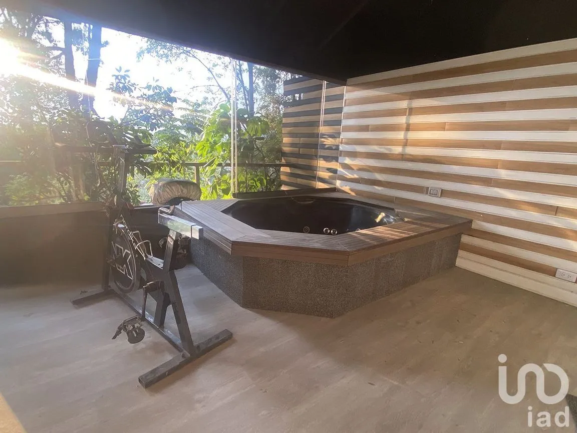 Casa en Renta en Valle de Bravo, Valle de Bravo, Estado De México | NEX-227370 | iad México | Foto 2 de 13