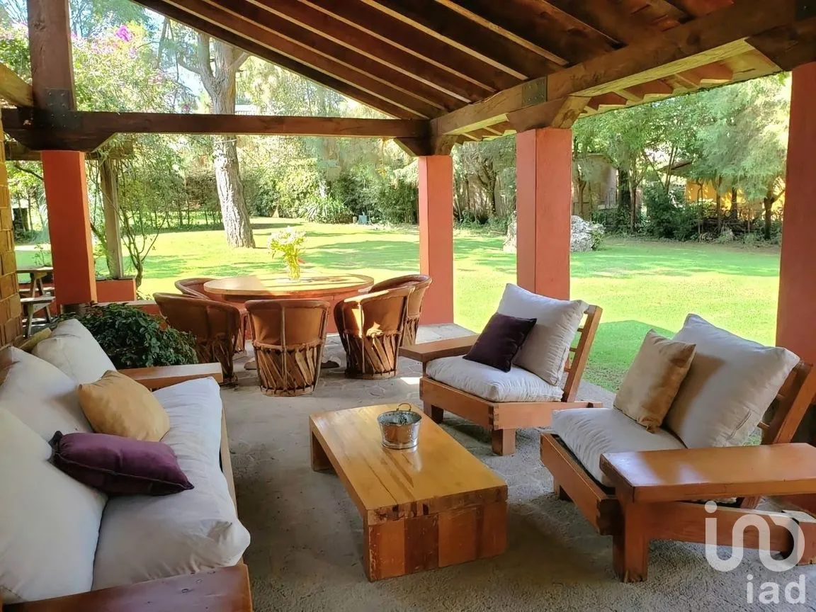 Casa en Venta en Mesa de Jaimes, Valle de Bravo, Estado De México | NEX-227374 | iad México | Foto 2 de 20