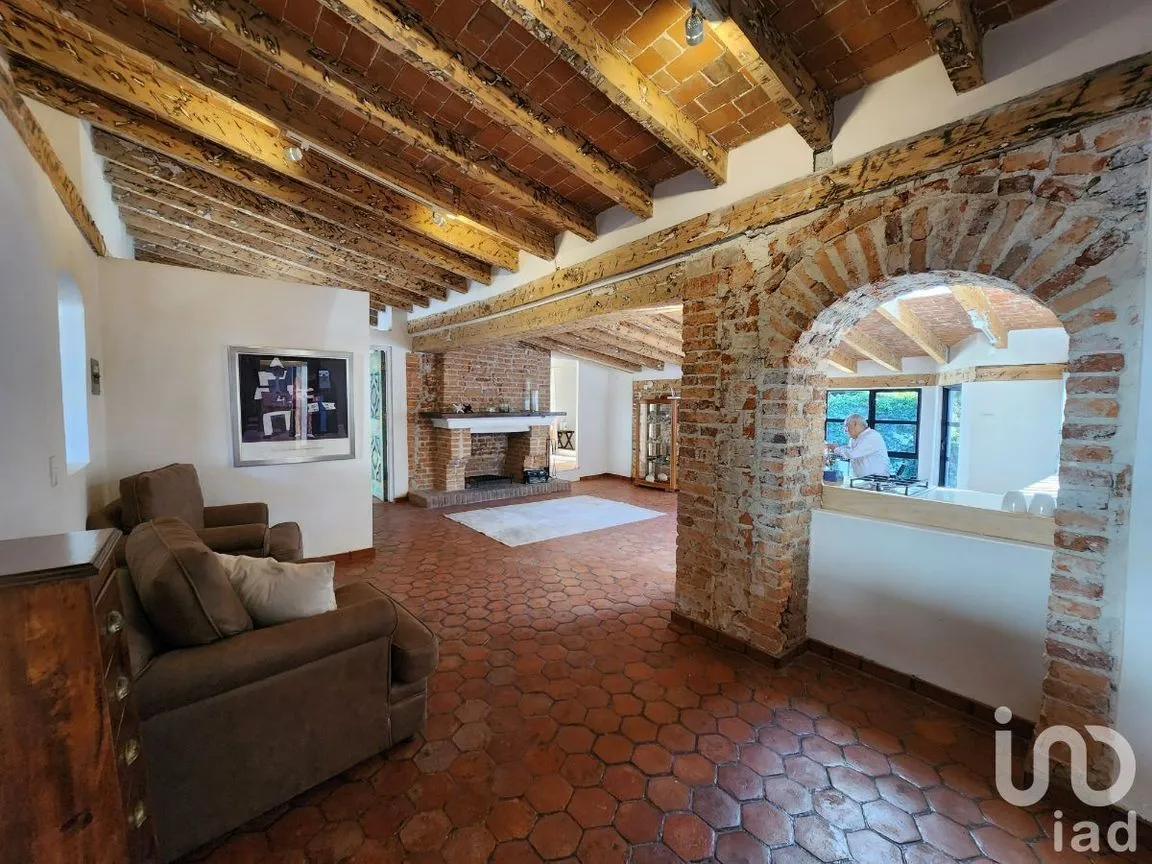 Departamento en Renta en Santa María Ahuacatlan, Valle de Bravo, Estado De México | NEX-227375 | iad México | Foto 2 de 14