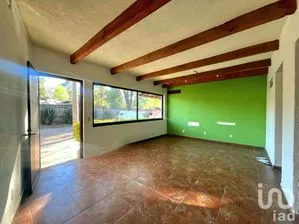 NEX-227376 - Local en Renta, con 40 m2 de construcción en Avándaro, CP 51200, Estado De México.