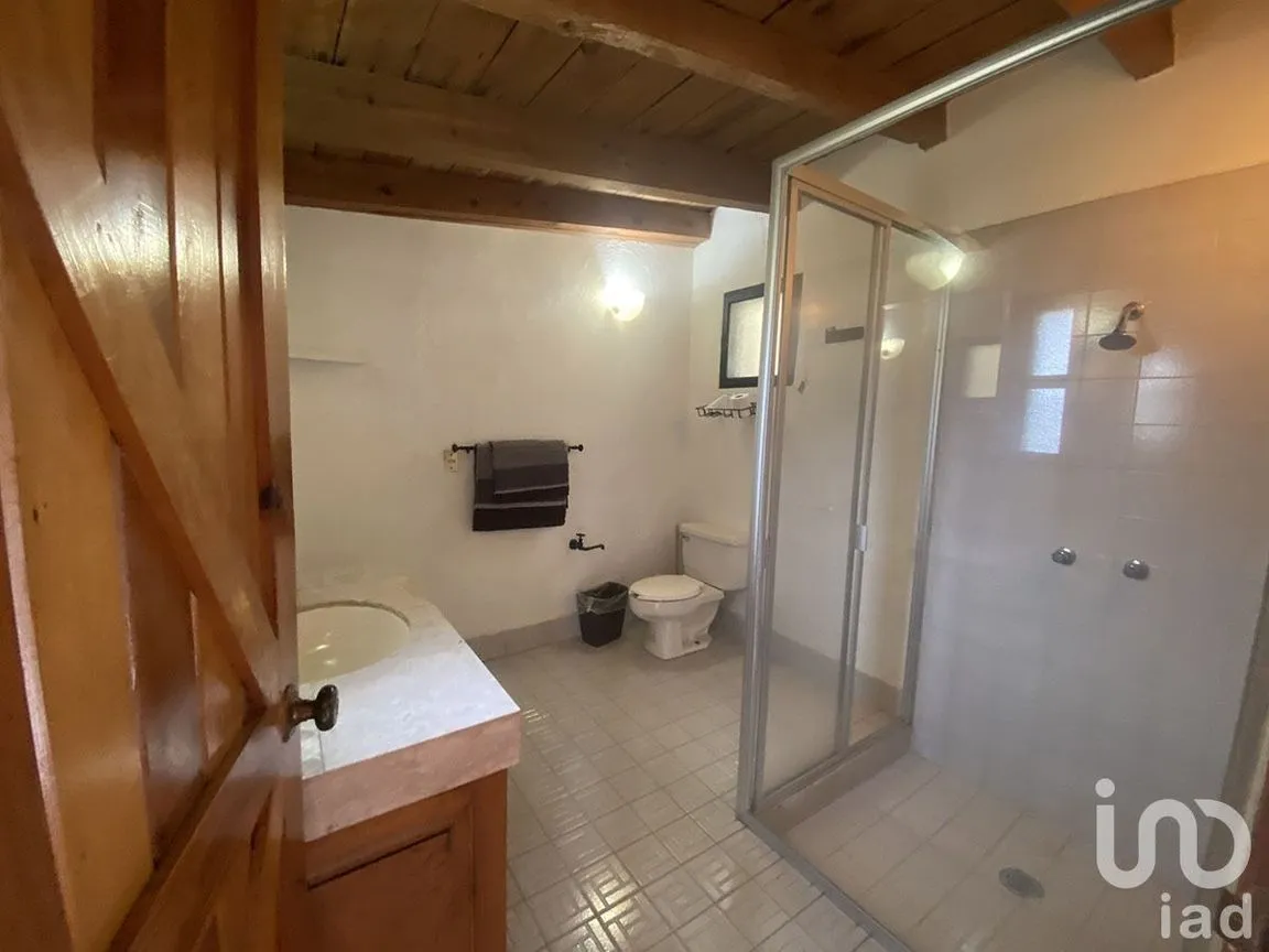 Casa en Venta en Avándaro, Valle de Bravo, Estado De México | NEX-227379 | iad México | Foto 18 de 33