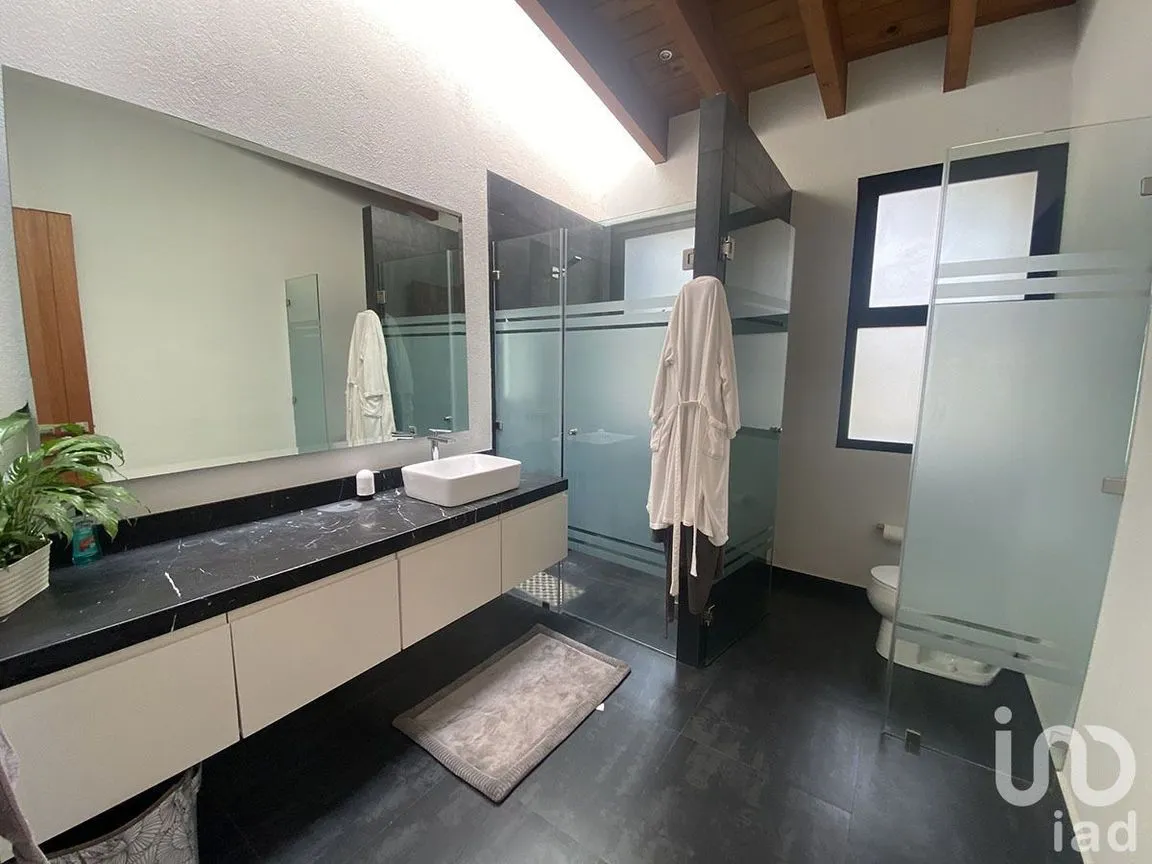 Casa en Venta en Avándaro, Valle de Bravo, Estado De México | NEX-227379 | iad México | Foto 25 de 33