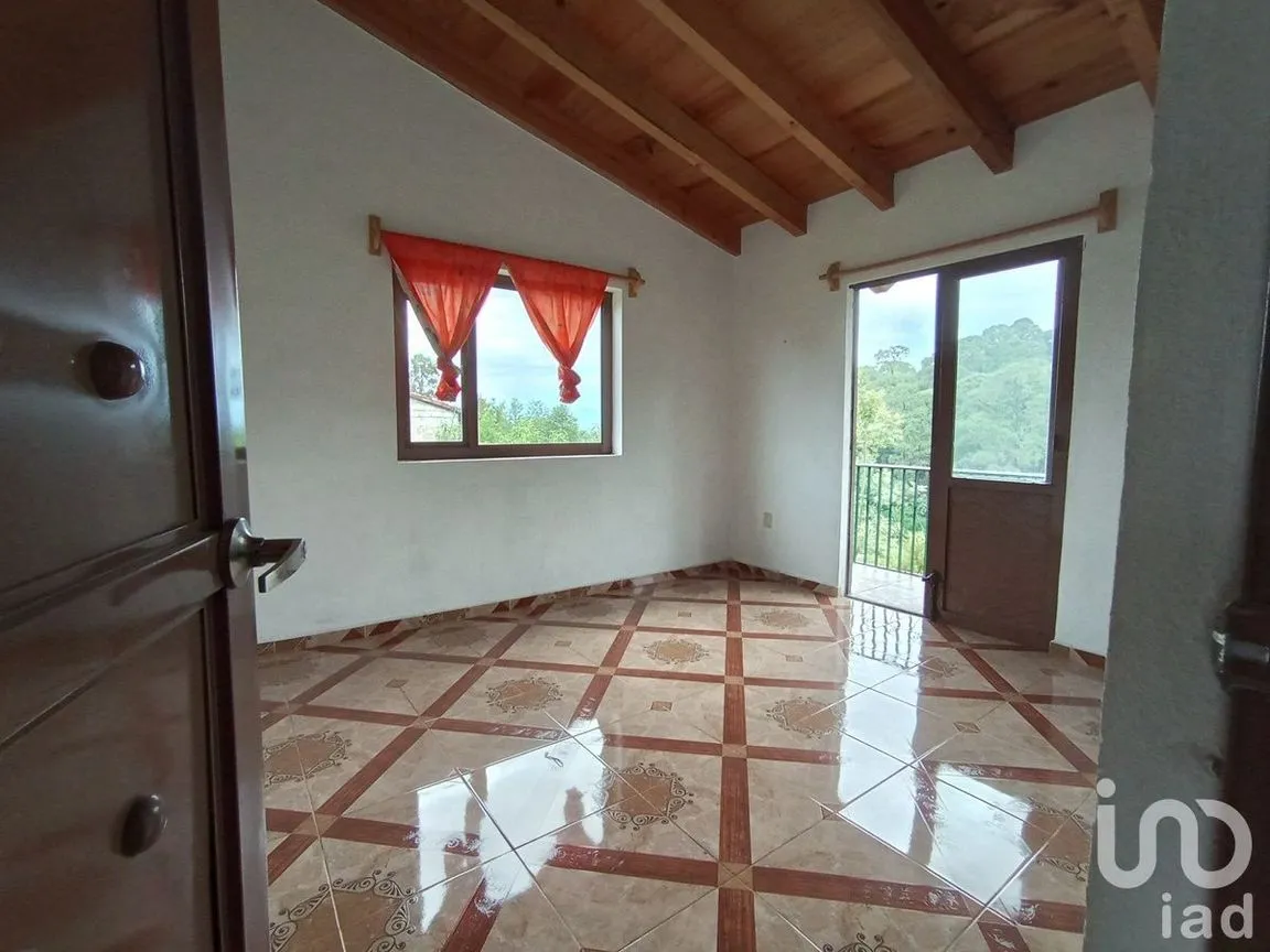 Casa en Renta en Cerro Colorado, Valle de Bravo, Estado De México | NEX-227381 | iad México | Foto 12 de 18
