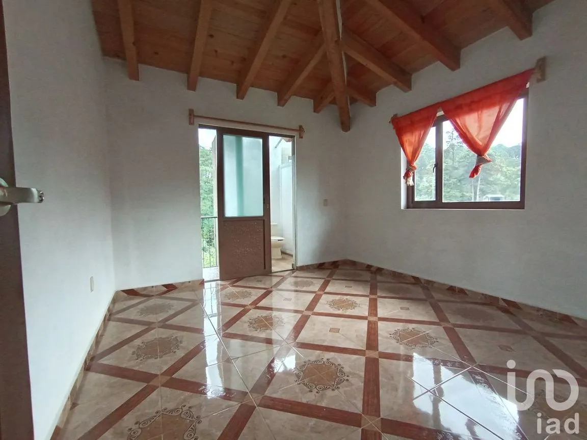 Casa en Renta en Cerro Colorado, Valle de Bravo, Estado De México | NEX-227381 | iad México | Foto 8 de 18