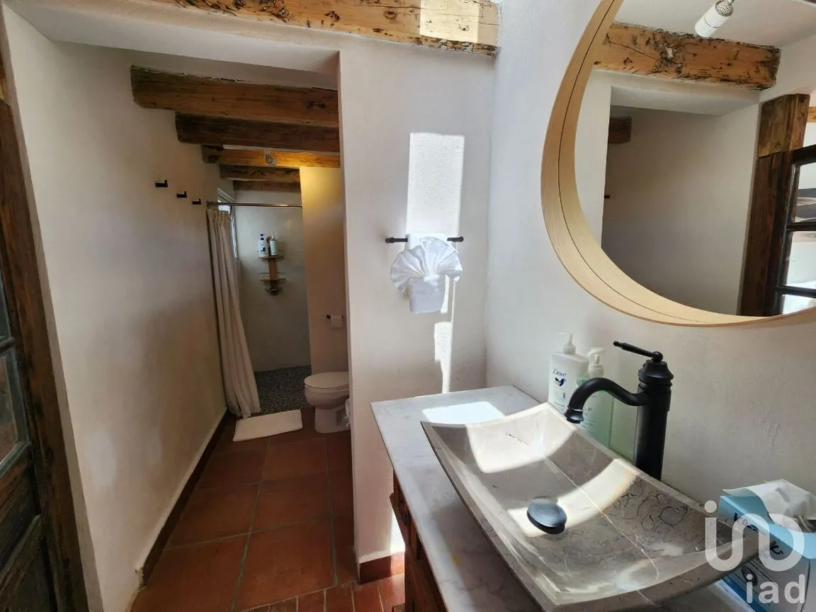 Departamento en Renta en Santa María Ahuacatlan, Valle de Bravo, Estado De México | NEX-227382 | iad México | Foto 16 de 16
