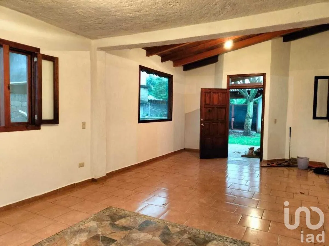 Casa en Renta en Cerro Gordo, Valle de Bravo, Estado De México | NEX-227383 | iad México | Foto 2 de 17