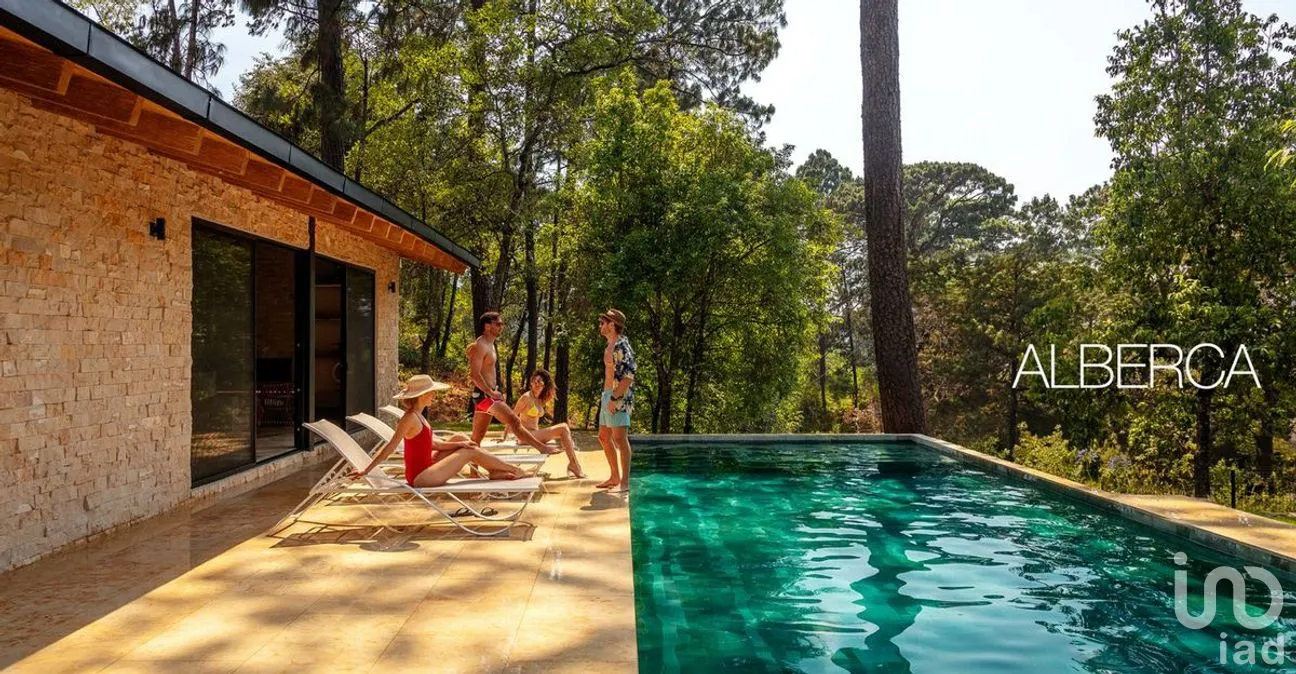 Casa en Venta en Avándaro, Valle de Bravo, Estado De México | NEX-227385 | iad México | Foto 2 de 18