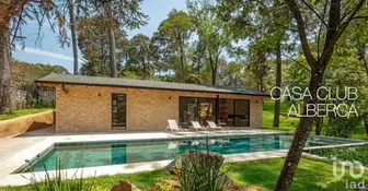 NEX-227385 - Casa en Venta, con 3 recamaras, con 3 baños, con 300 m2 de construcción en Avándaro, CP 51200, Estado De México.