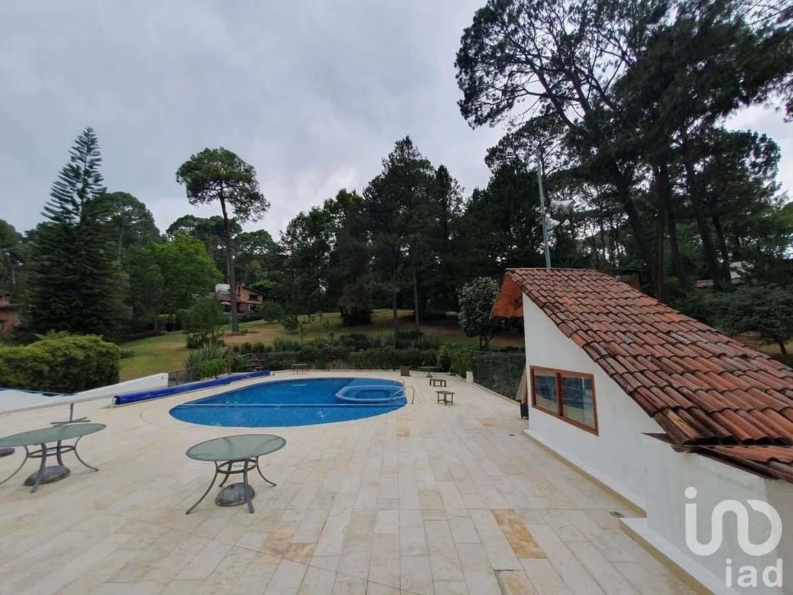 Casa en Venta en Avándaro, Valle de Bravo, Estado De México | NEX-227813 | iad México | Foto 3 de 26