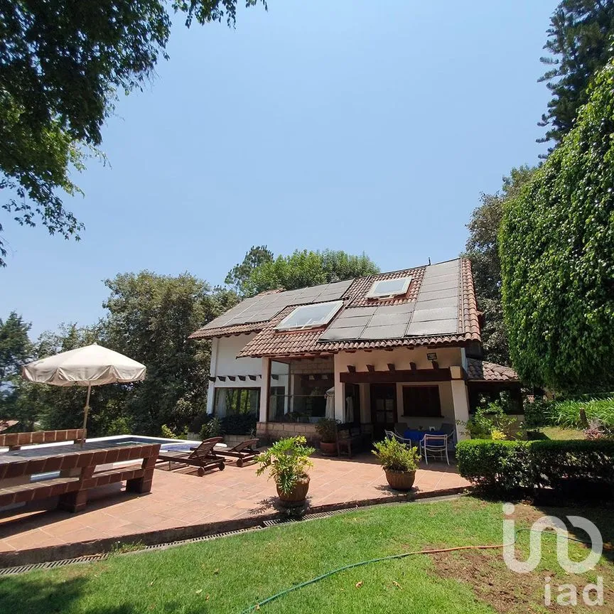 Casa en Venta en Avándaro, Valle de Bravo, Estado De México | NEX-227816 | iad México | Foto 3 de 26